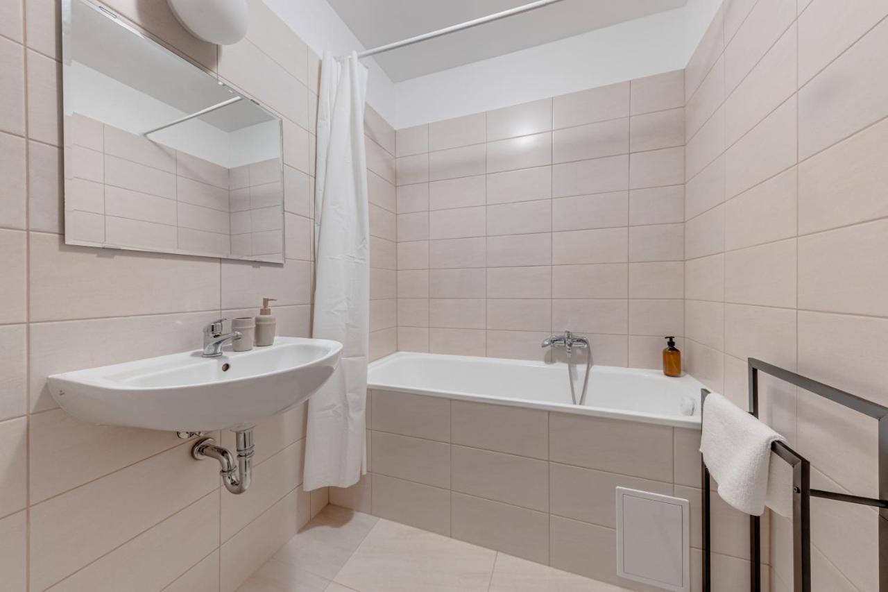 Vita Nejedleho Apartments Praga Zewnętrze zdjęcie